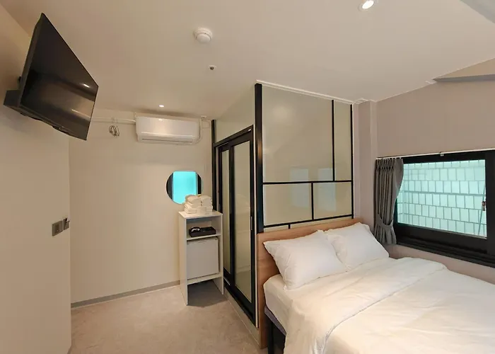 Hostel Unit M